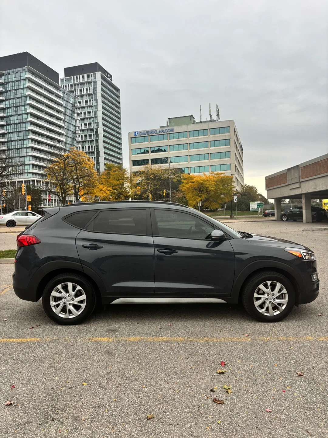 Hyundai Tucson 2020 - Grey SUV image indicator(4)