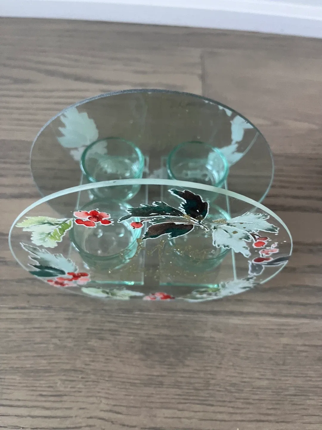 Holiday Stuff Berries Glass Tealight Holder image indicator(3)