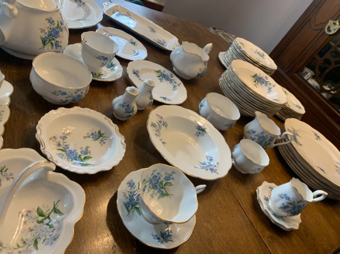 Royal Albert Forget-Me-Not Bone China image indicator(3)