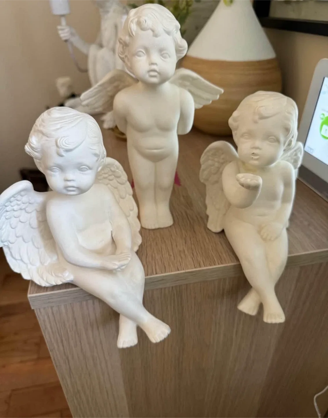 Adorable set of 3 Angels Figurines image indicator(5)