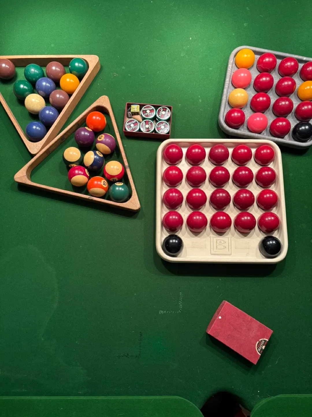 Billiard/Pool Balls Set image indicator(2)