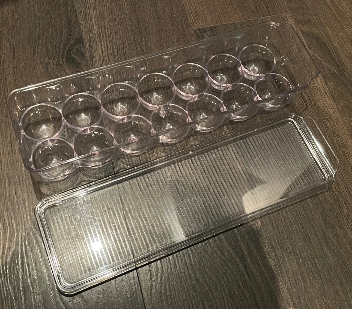 Clear Plastic Egg Holder with Lid