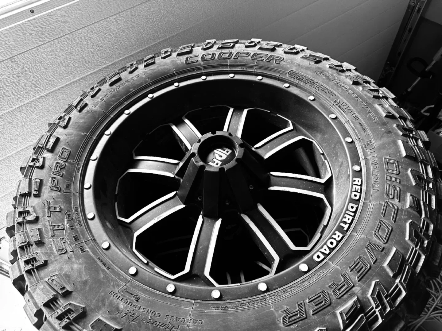 Cooper Discoverer STT PRO All Season Tires image indicator(4)