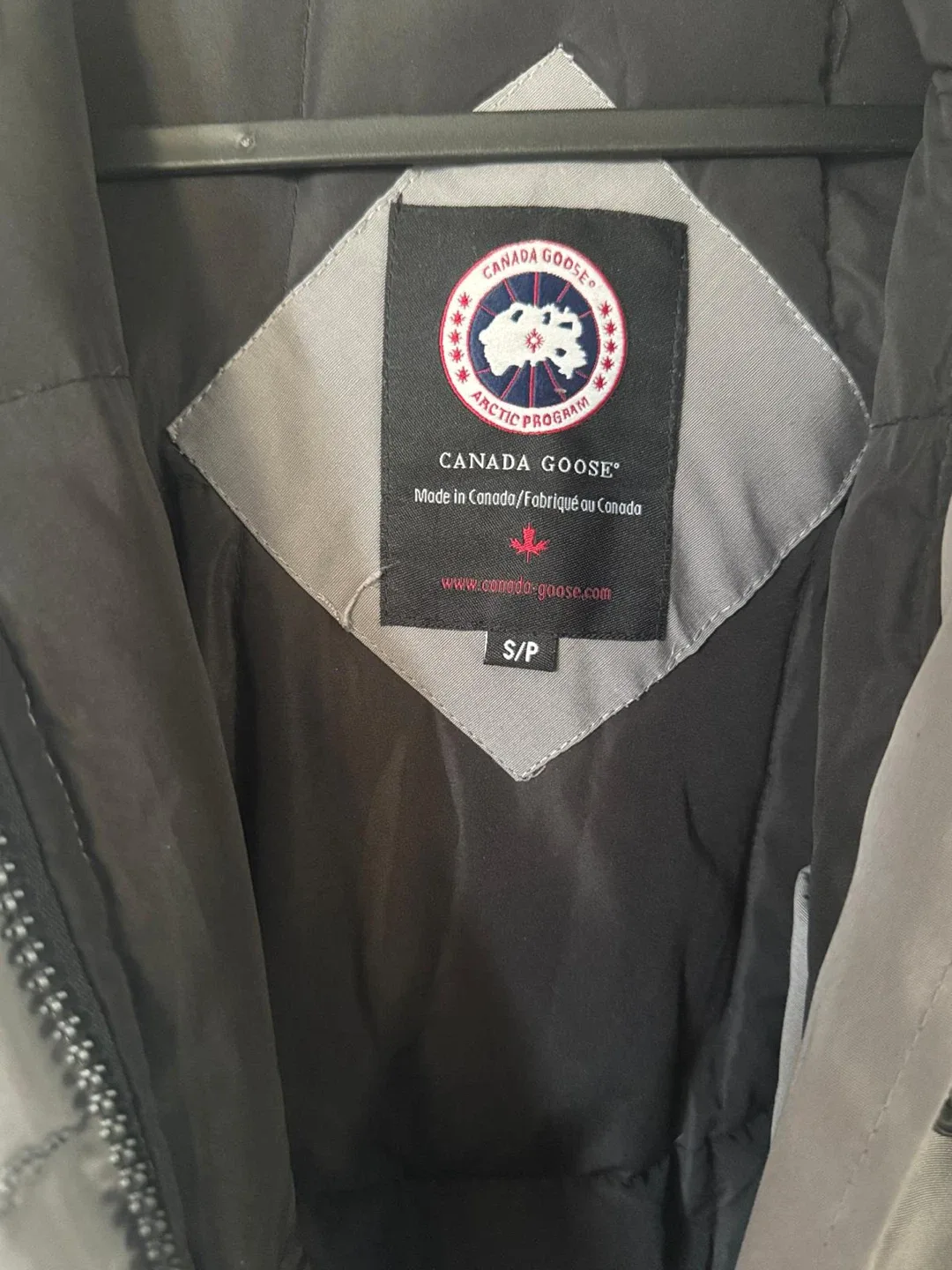 Canada Goose Parka - Size S image indicator(3)
