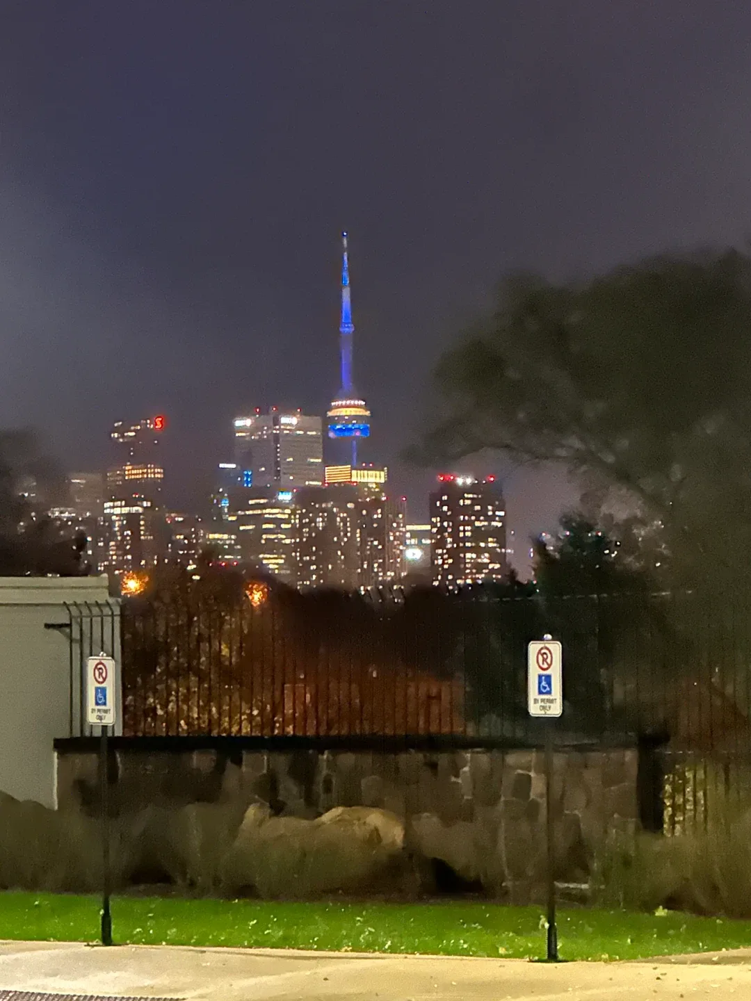 1 packet of L-XL clothes/winter clothes