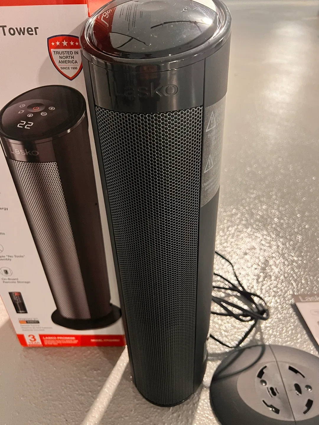 Lasko Digital Ceramic Tower Heater CT22495C- Full Room image indicator(3)