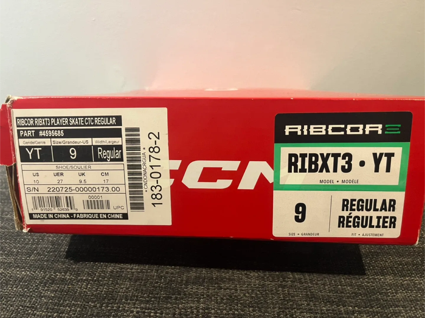 CCM Ribcor RibXT3 Youth Ice Skates - Size Y9