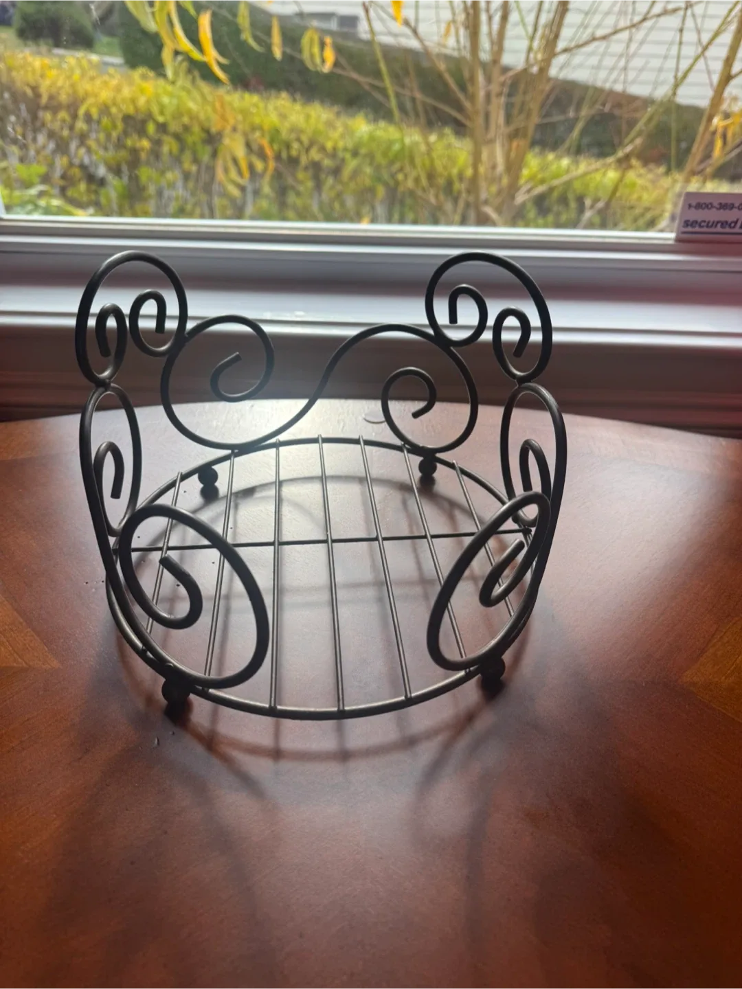 Wrought Iron Stackable Plate Holders Racks 11" & 9" image indicator(5)