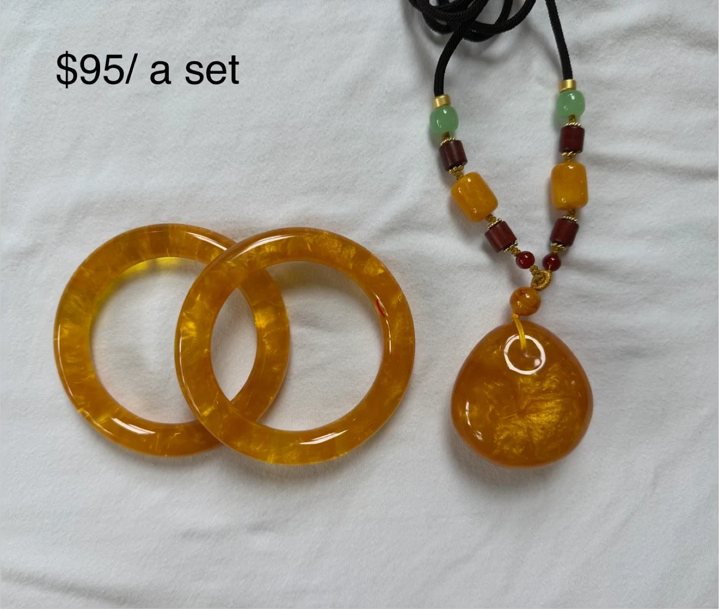 Authentic vintage Bakelite bracelet image indicator(4)