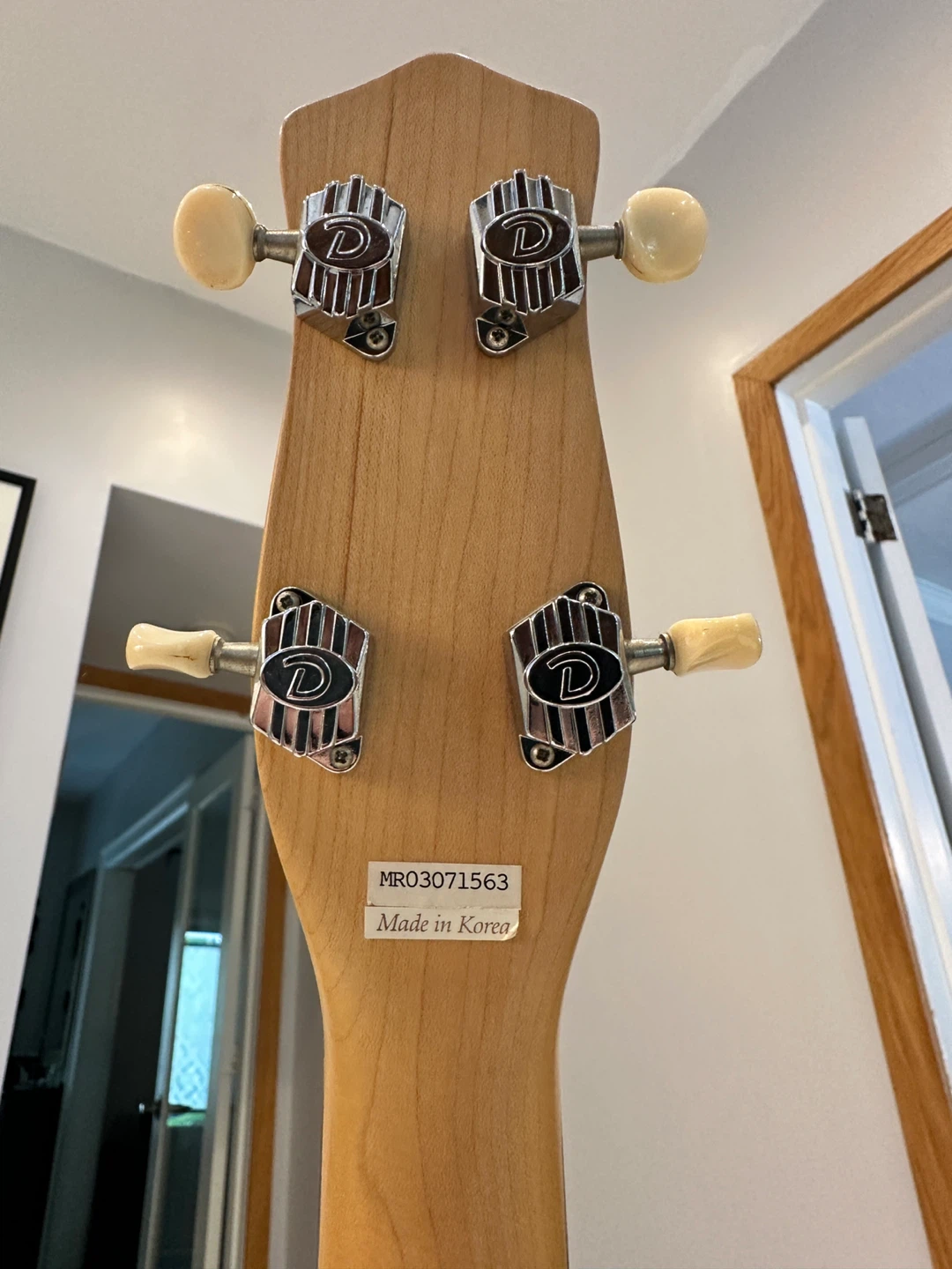 Danelectro Bass Guitar - photo 2
