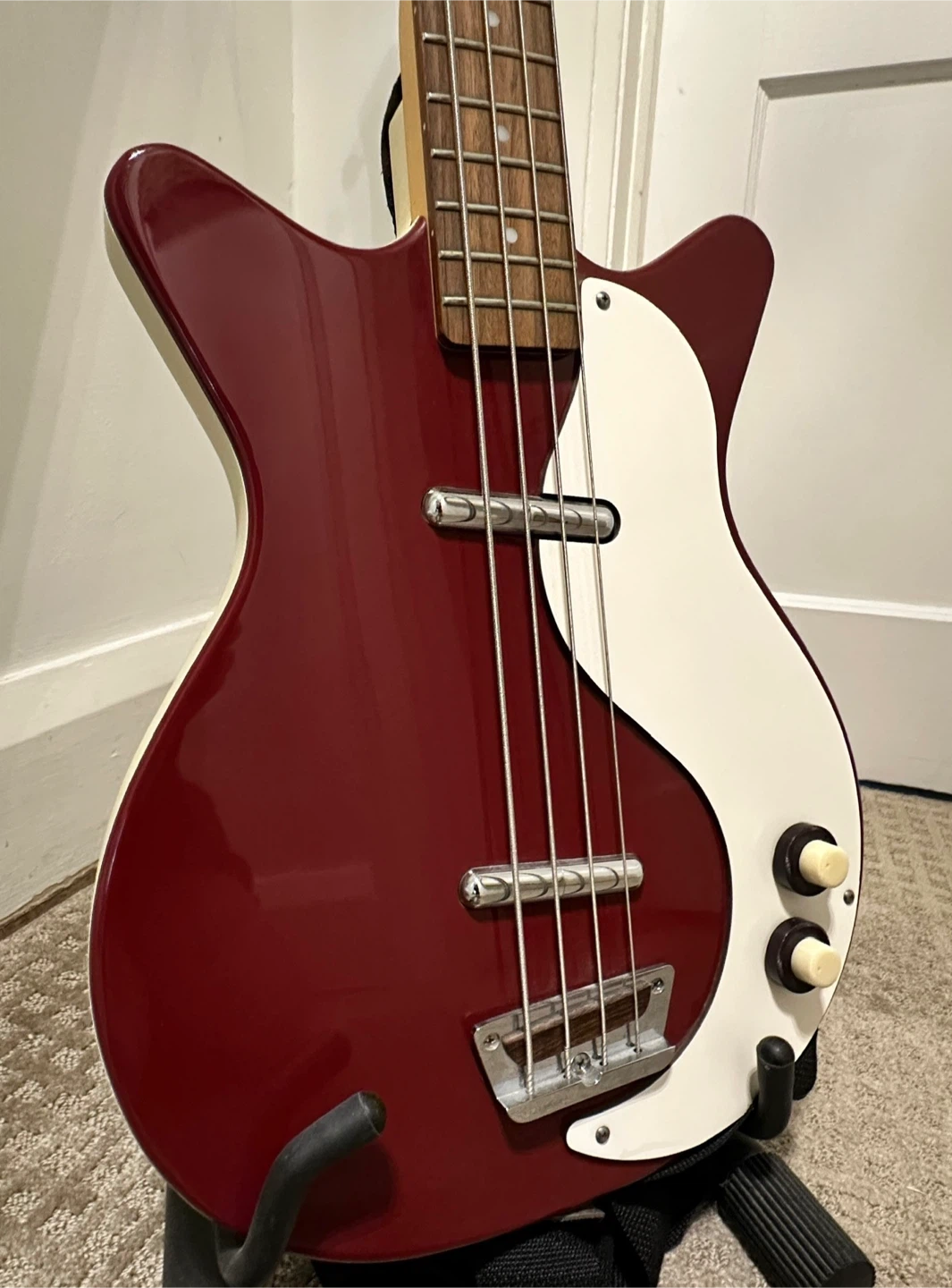 Danelectro Bass Guitar - photo 5