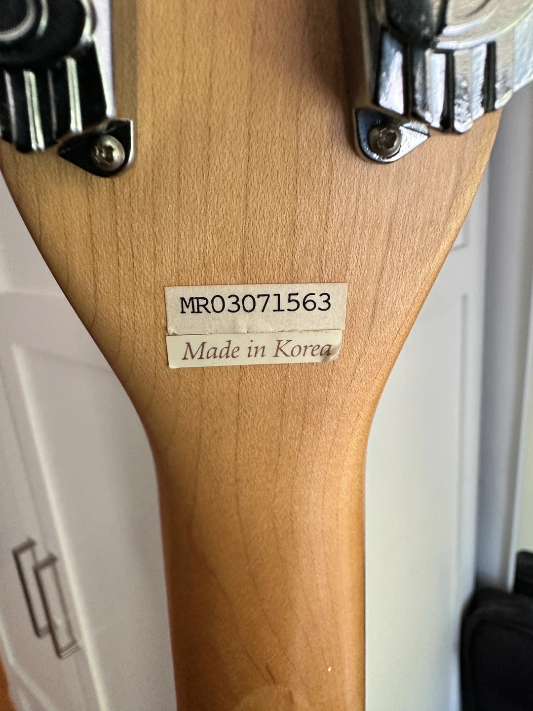 Danelectro Bass Guitar - photo 4