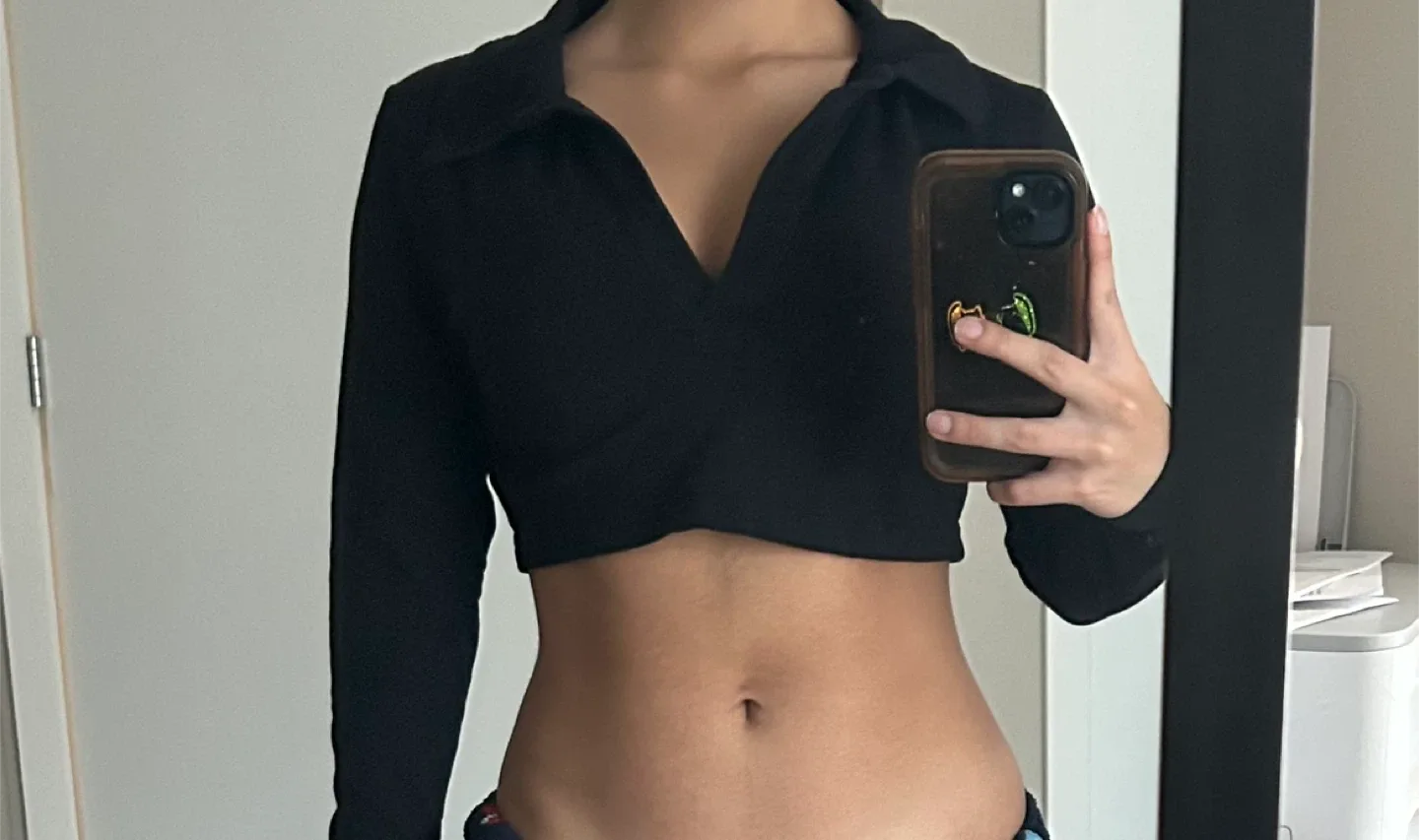 H&M Divided Black Long Sleeve Crop Top - M