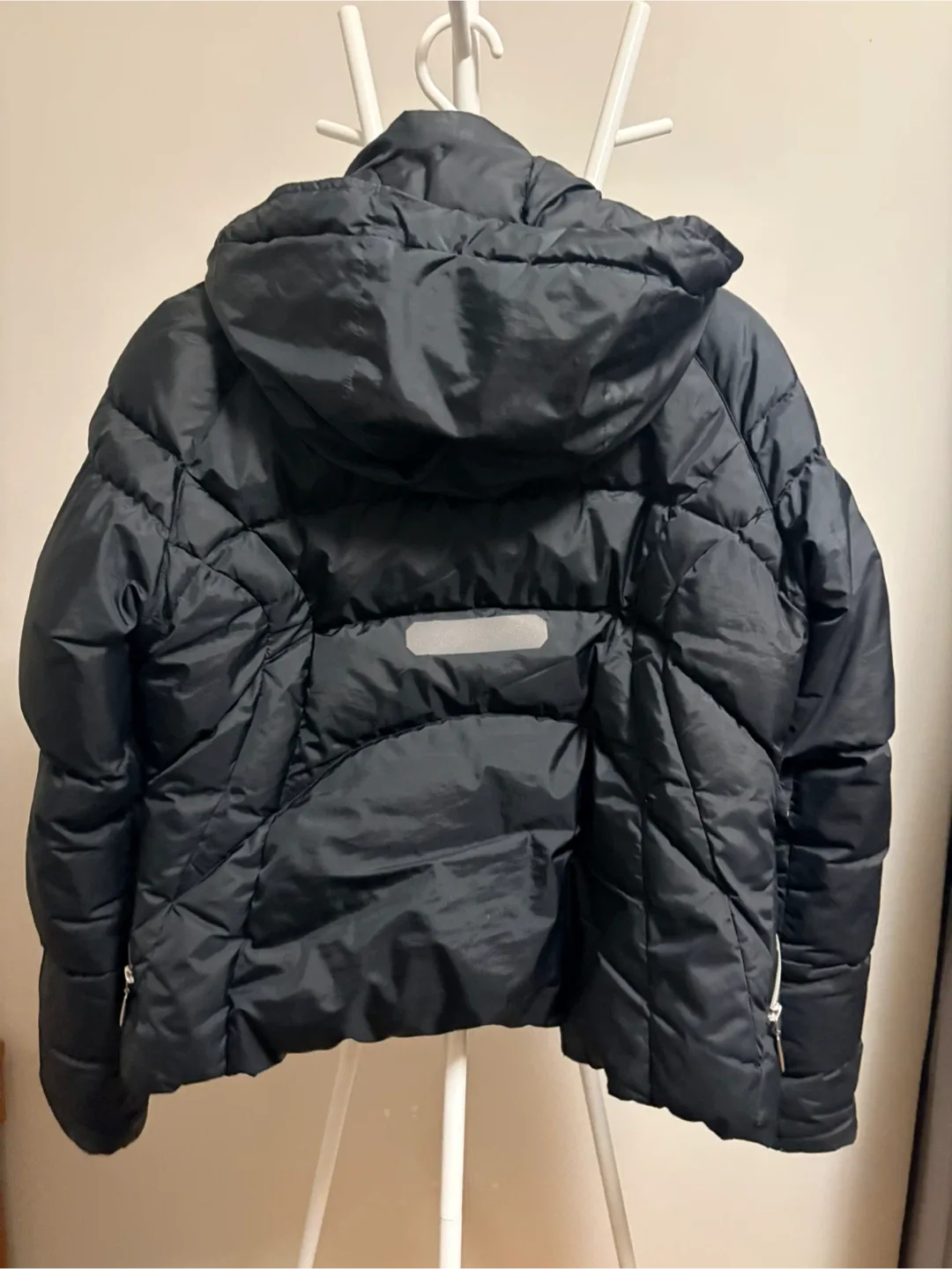 Nike Black Puffer Jacket Size - Large 12-14 image indicator(2)