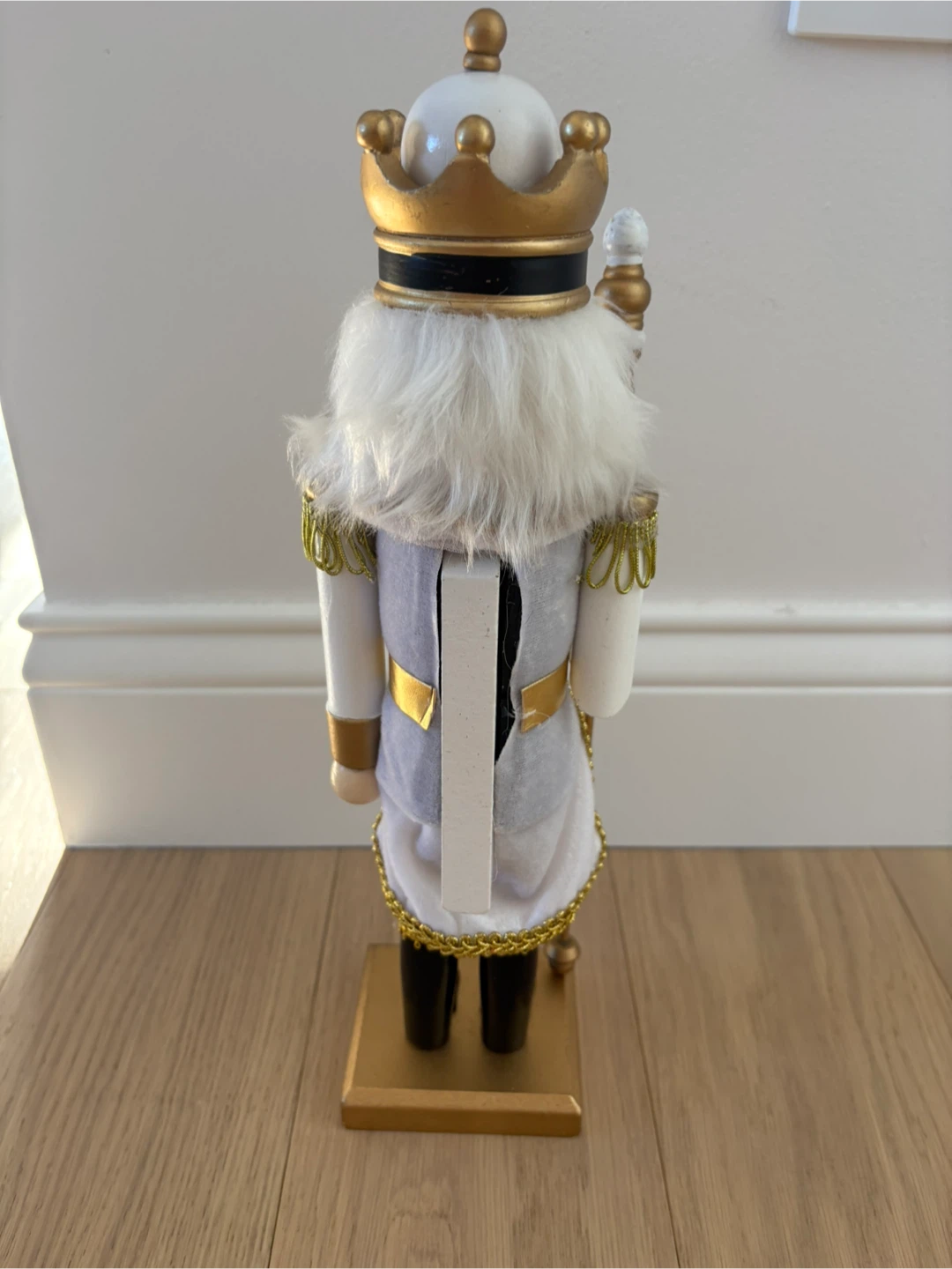 Nutcracker Figurine, 14 inches - photo 2