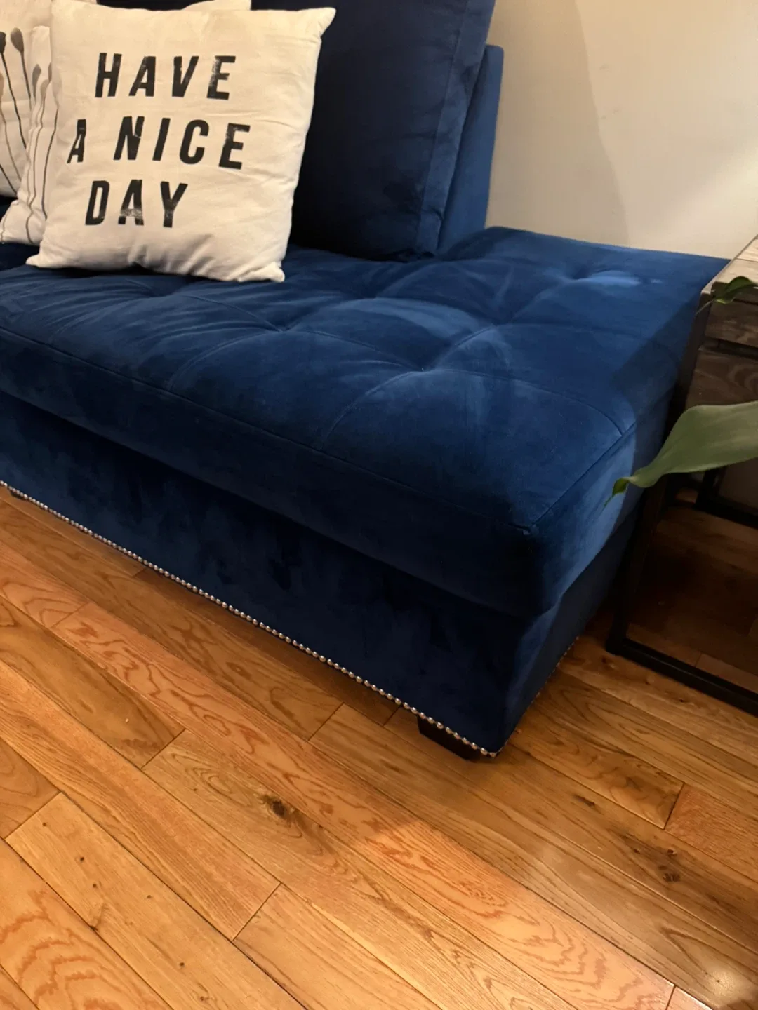 Blue Velvet Sofa with Chaise Lounge image indicator(3)