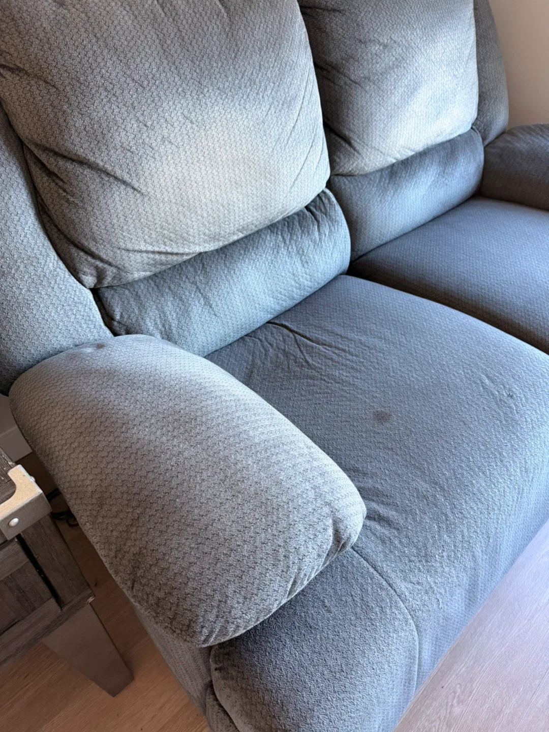 Grey Power Reclining Sofa image indicator(3)