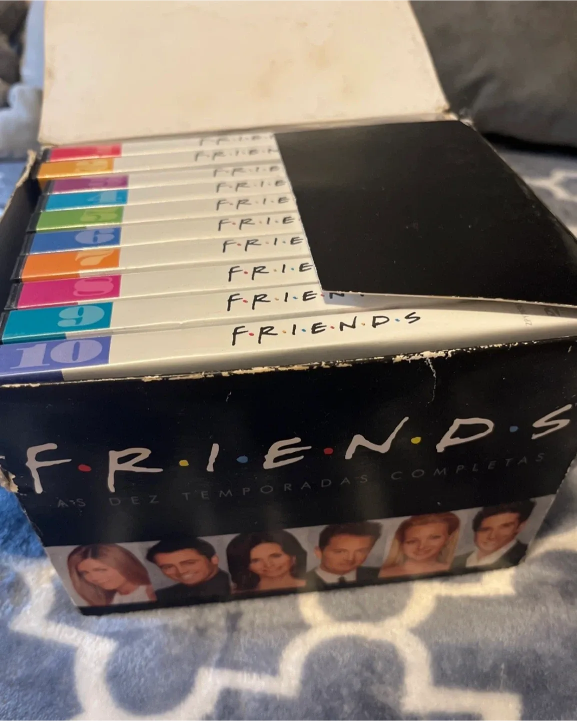 Friends Complete Series DVD Box Set (Brazilian Portuguese) image indicator(2)