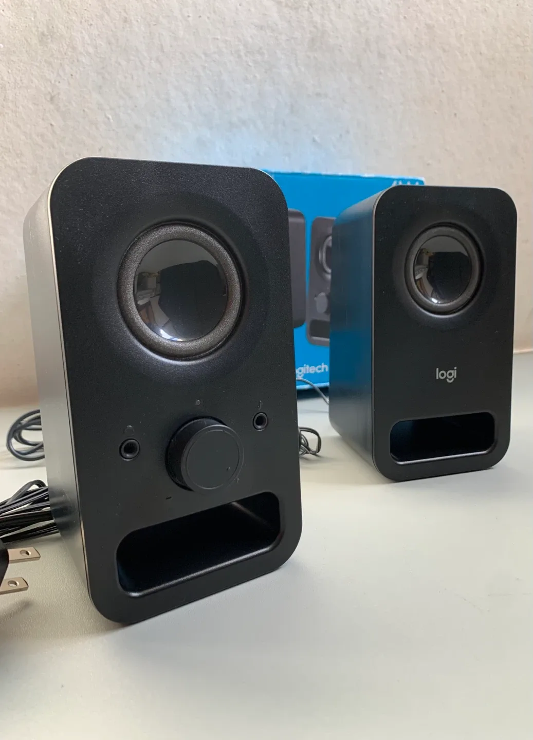 Logitech Computer Speaker system - Black