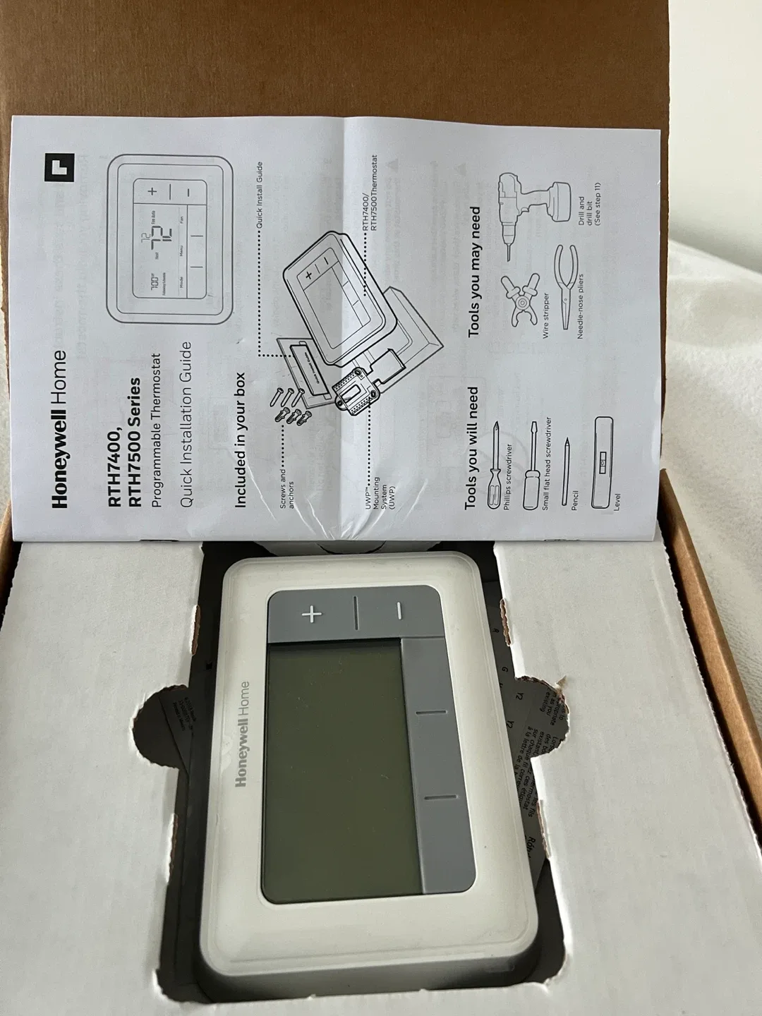 Honeywell Home T4 Programmable Thermostat - Brand New! image indicator(3)