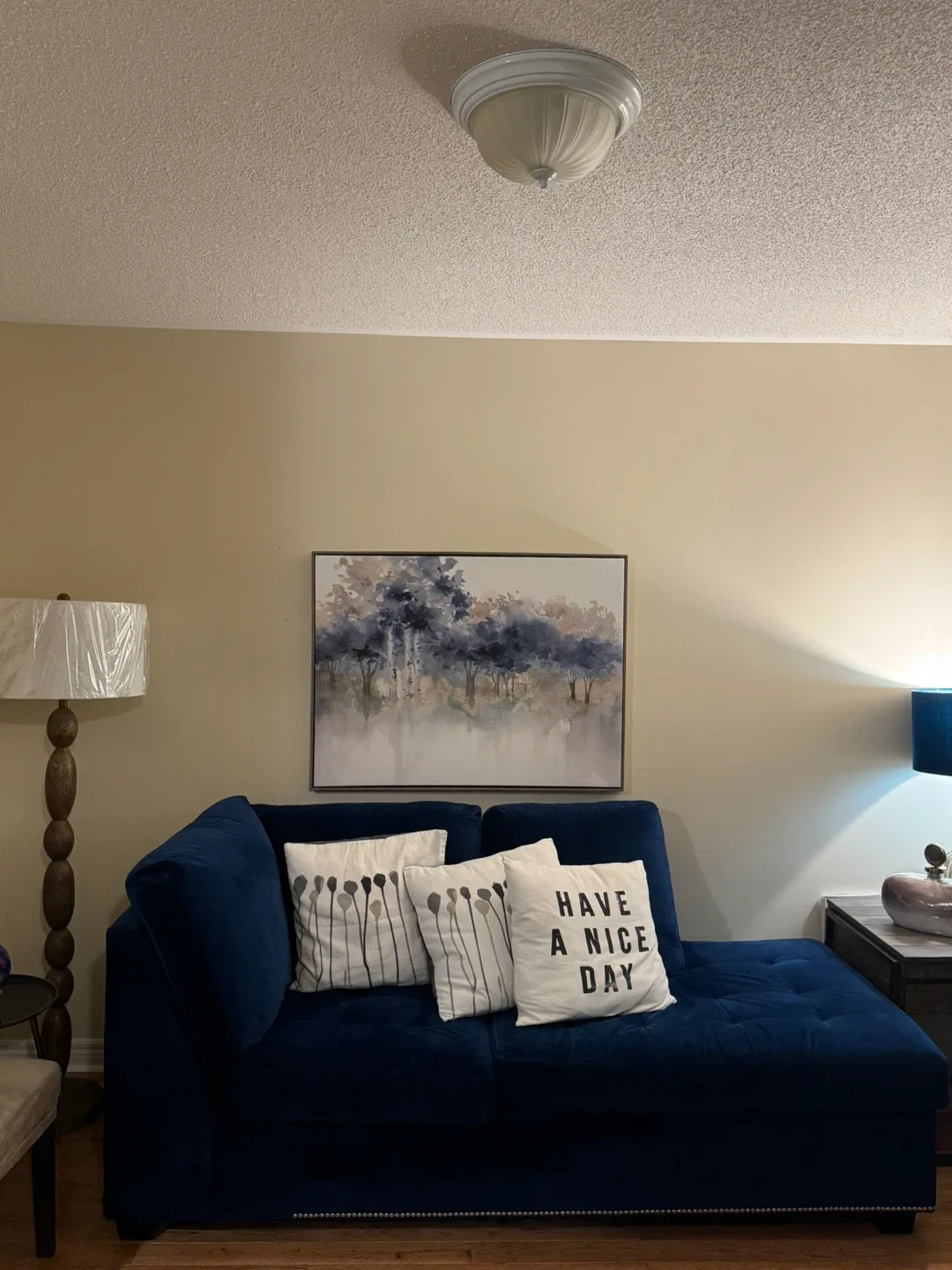 Blue Velvet Sofa with Chaise Lounge image indicator(6)