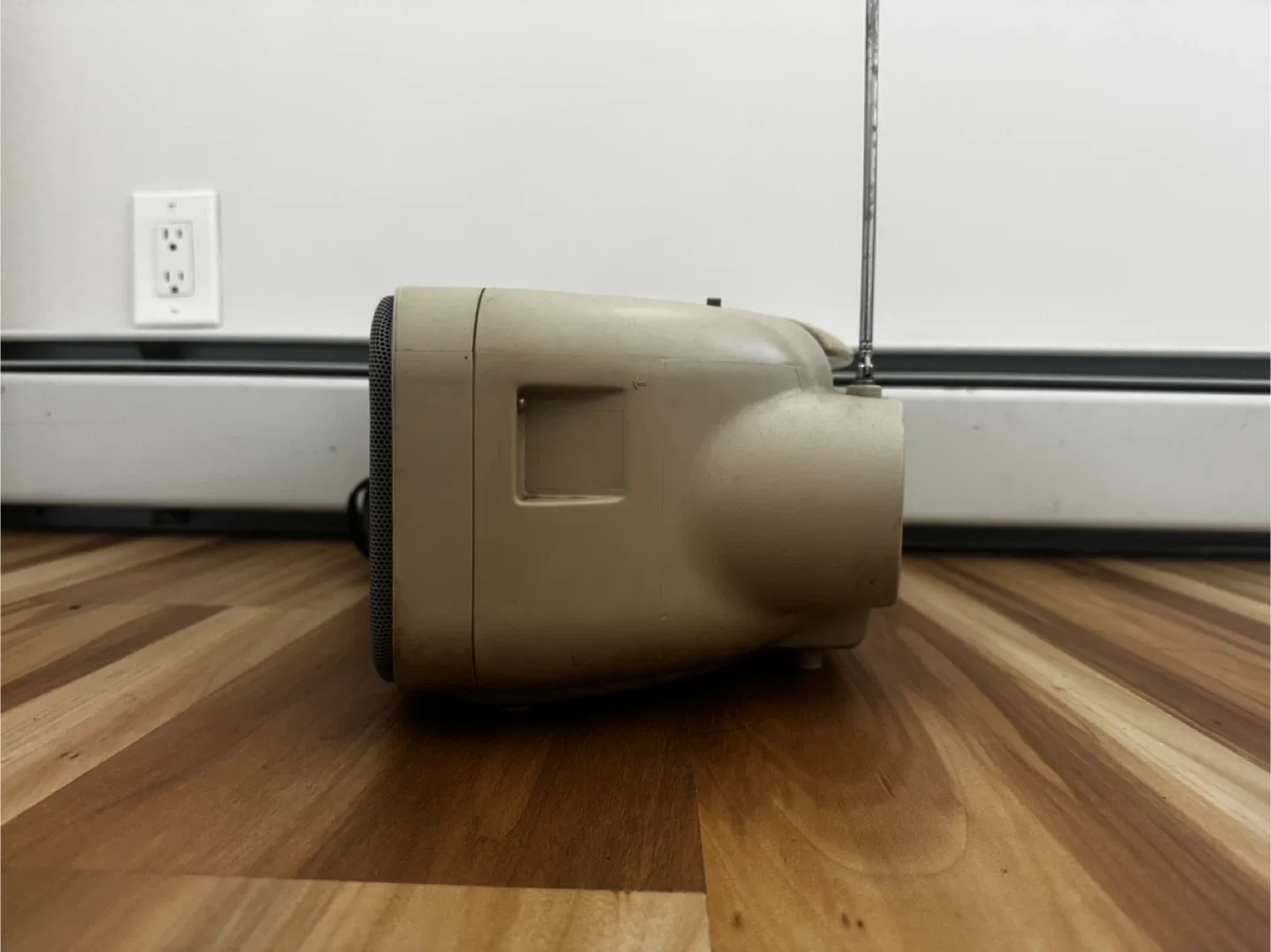 Sony CFD-21 Mega Bass CD Radio Cassette Player image indicator(3)