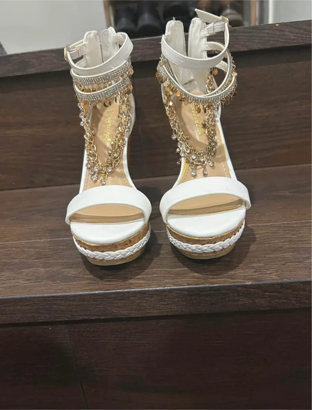 Pomeline White Wedge Sandals - Size 6.5 image indicator(4)