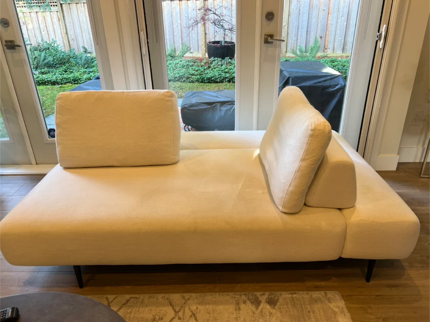 Modern Cream Chaise Lounge Sofa image indicator(2)