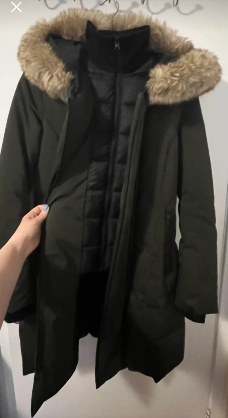 Women’s Down-Filled Winter Coat — Size Small image indicator(7)