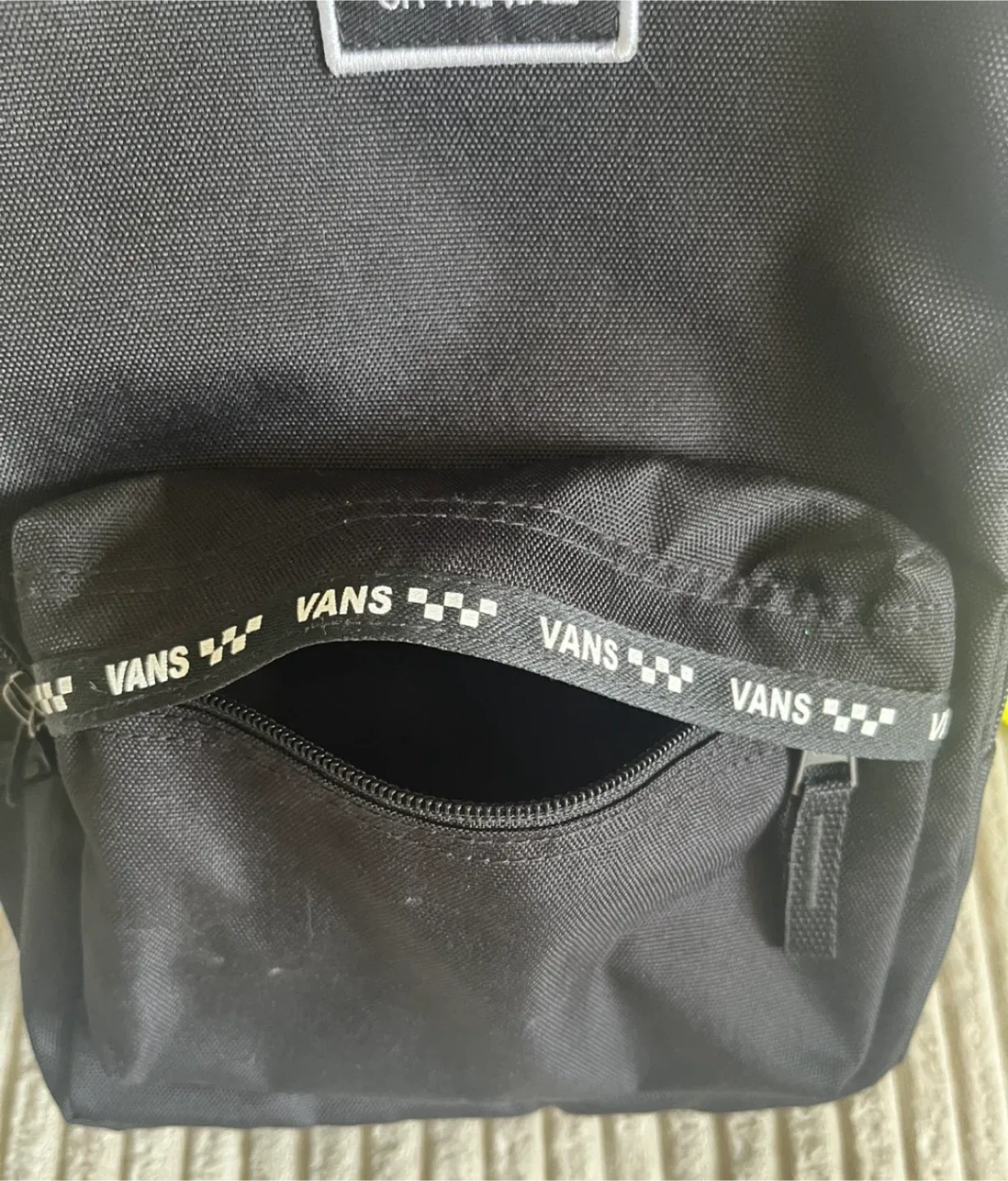 Vans Mini Backpack – Neon Yellow Accents image indicator(5)