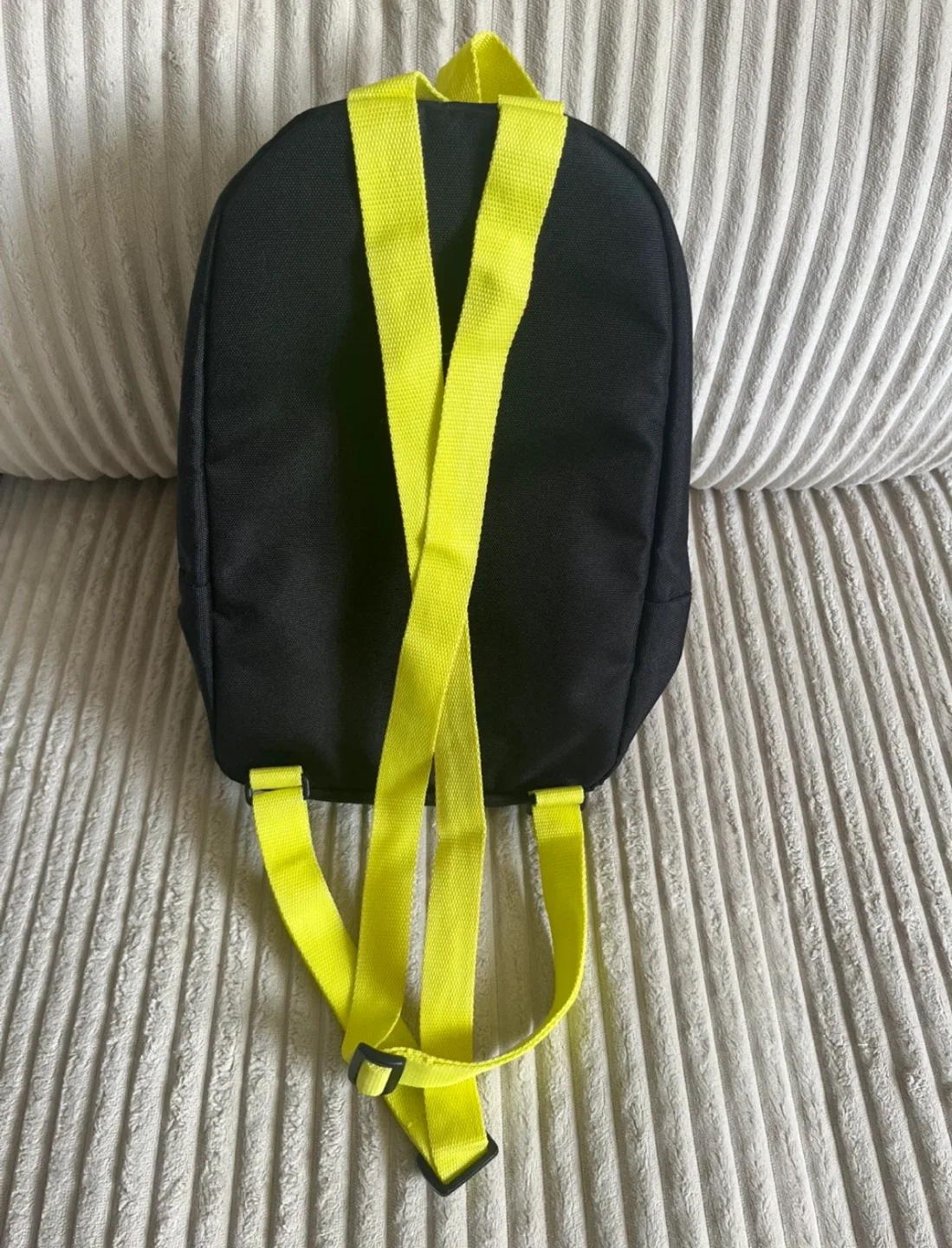 Vans Mini Backpack – Neon Yellow Accents image indicator(8)