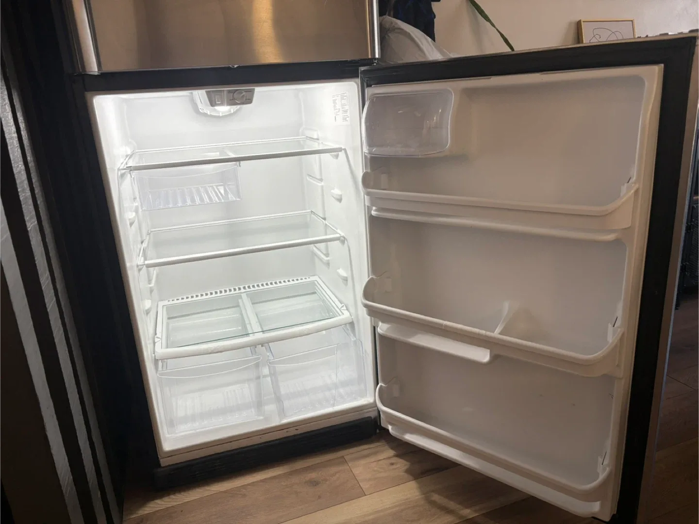 Frigidaire Top Freezer Refrigerator - Silver image indicator(2)