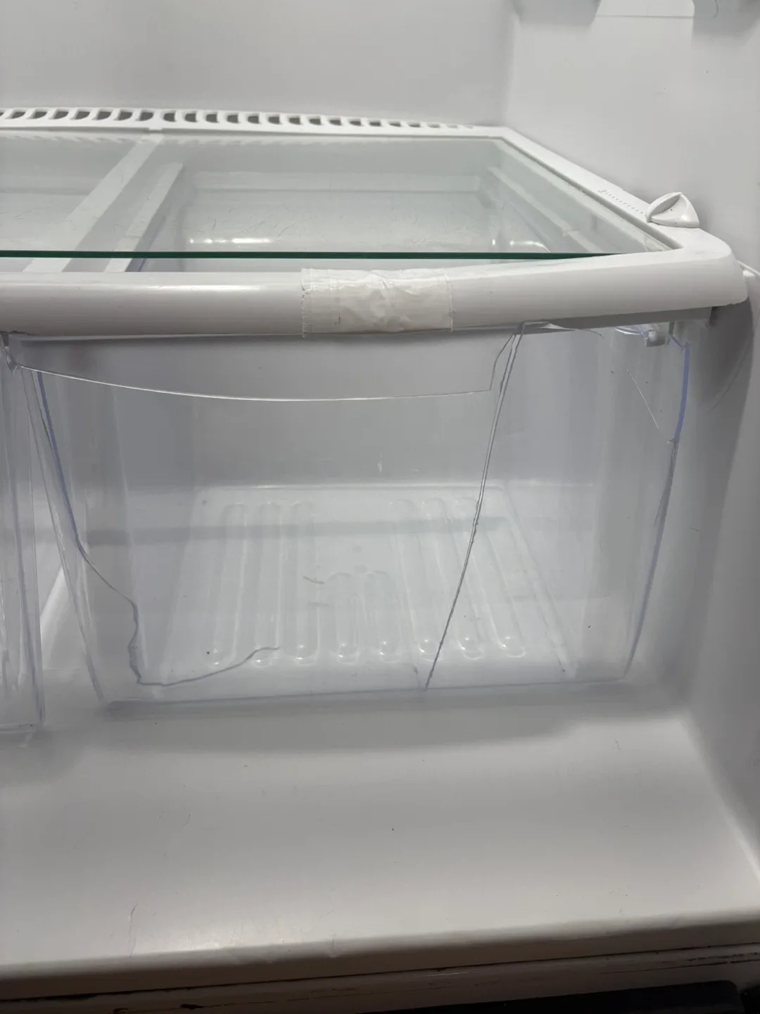 Frigidaire Top Freezer Refrigerator - Silver image indicator(9)