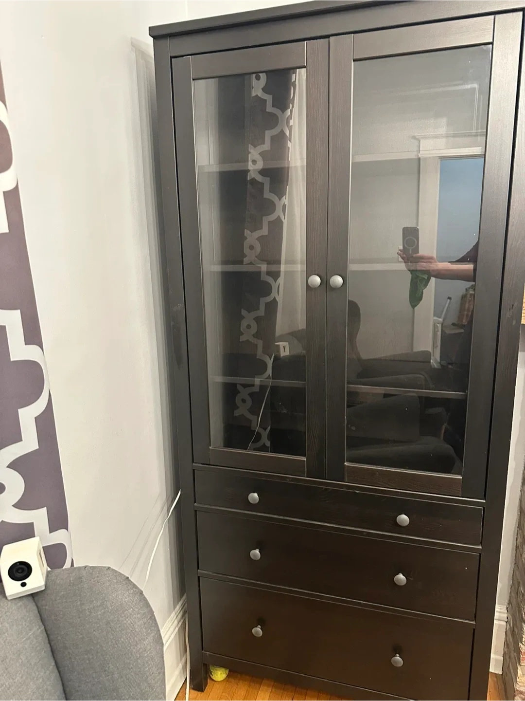 IKEA Hemnes Glass Door Cabinet image indicator(3)