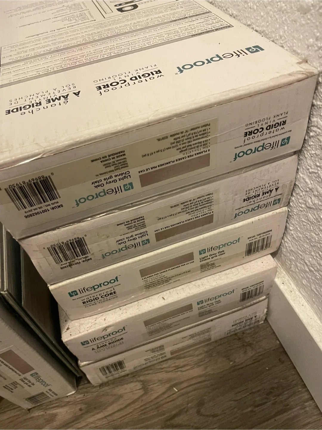 LifeProof Light Grey Oak Vinyl Flooring image indicator(5)