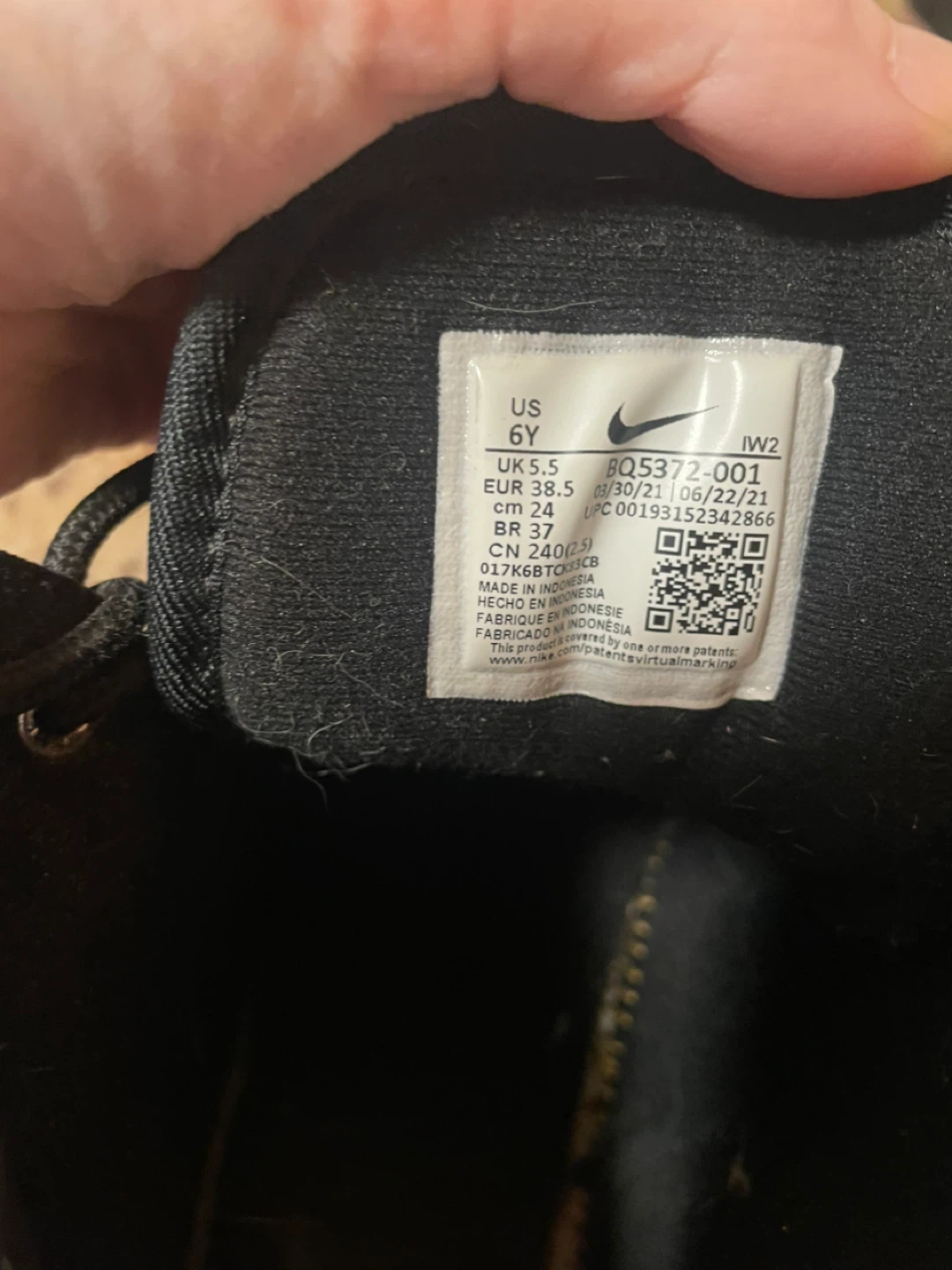 Nike Boots - Size US 6Y - photo 2