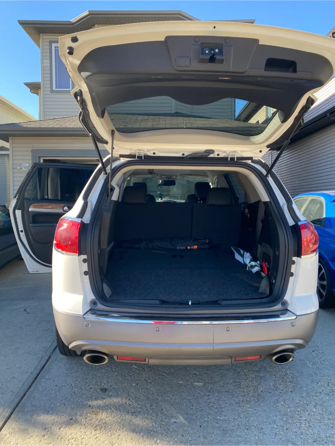 Buick Enclave SUV image indicator(5)