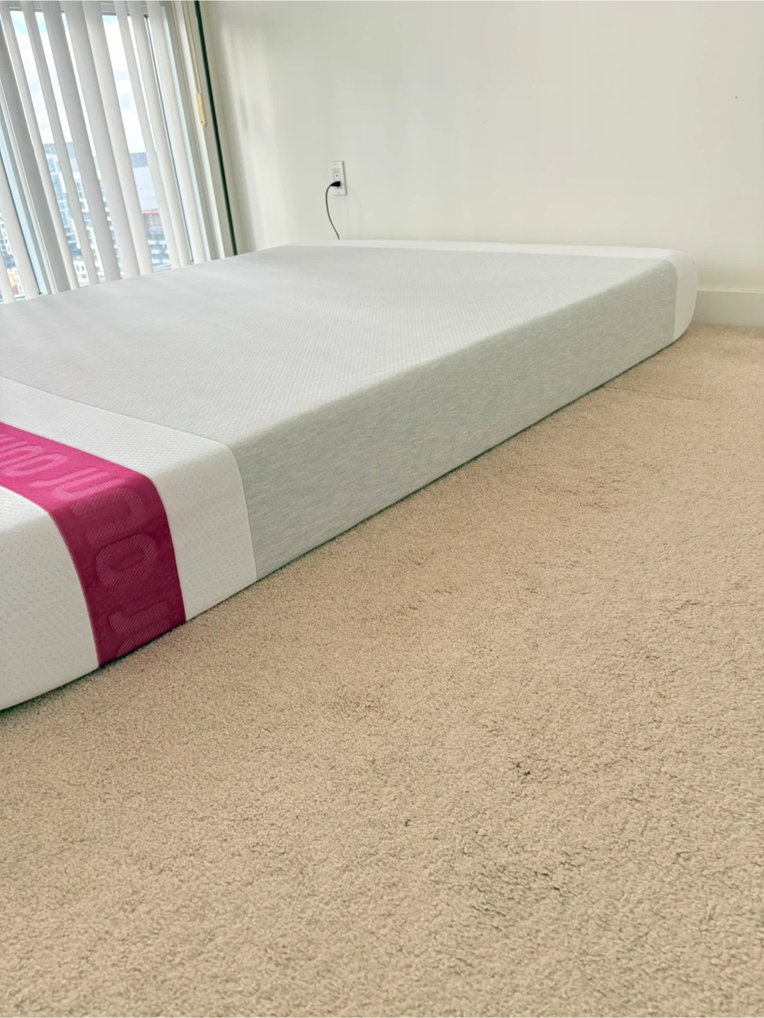 Queen Size Mattress - photo 2