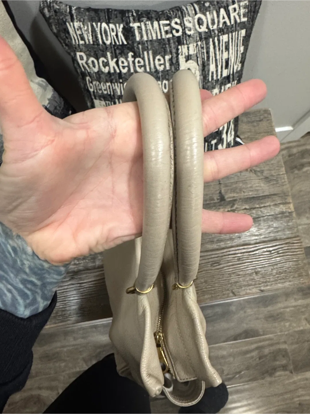 Marc by Marc Jacobs Beige Leather Tote image indicator(7)