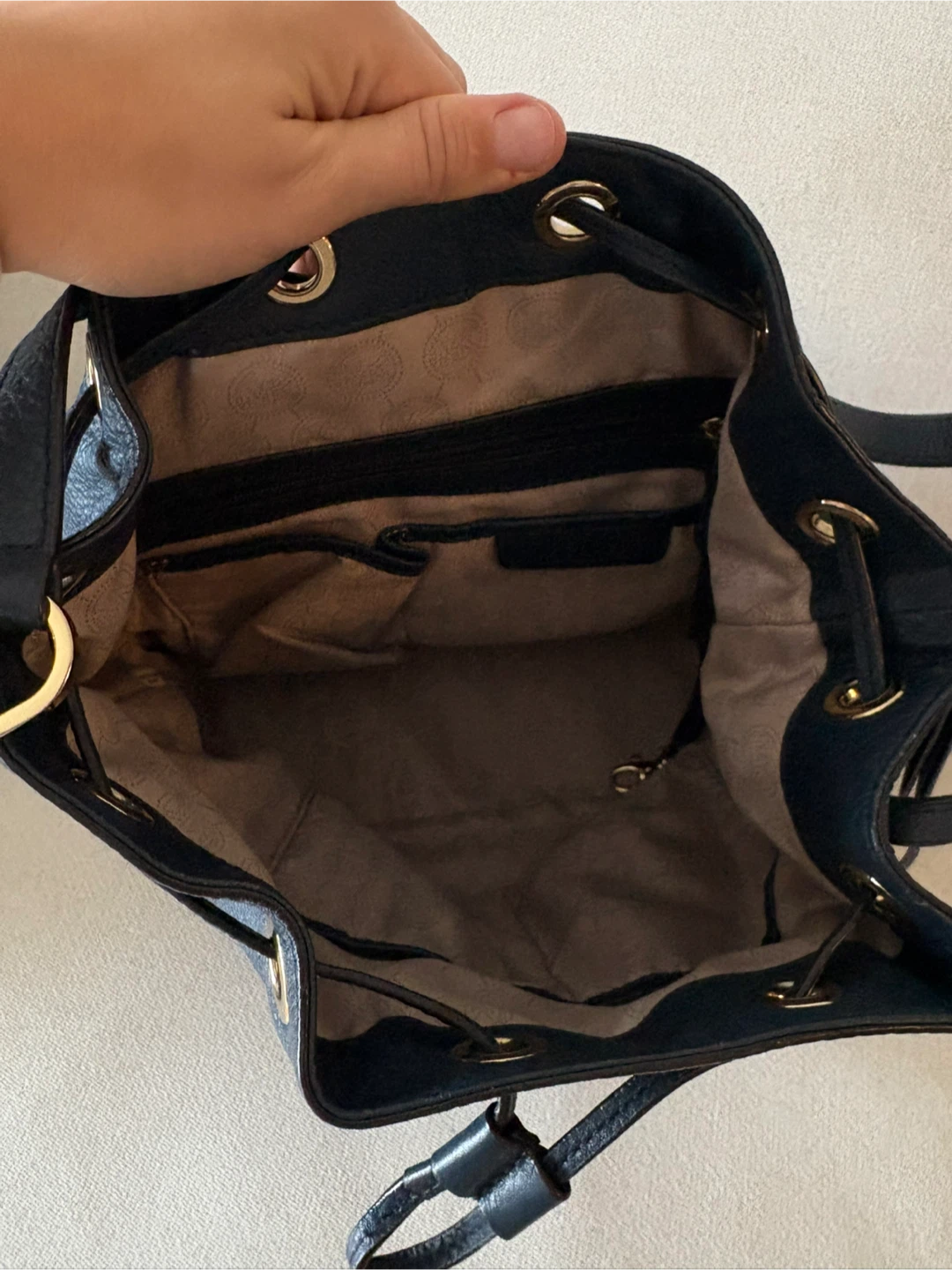 Michael Kors Blue Leather Bucket Bag - photo 3