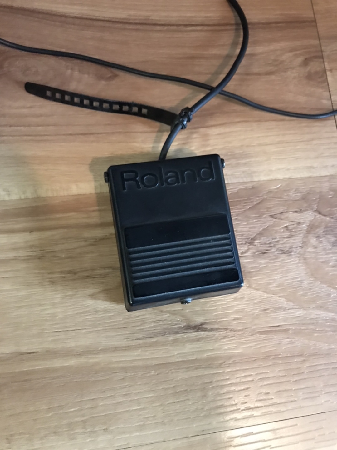Roland EP-7II Digital Piano with Stand, Pedal & Bench - photo 4