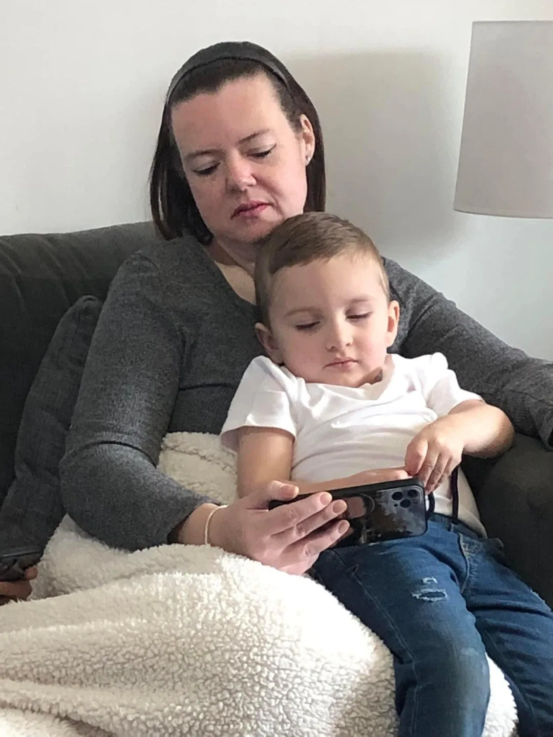 Babysitter Available image indicator(2)