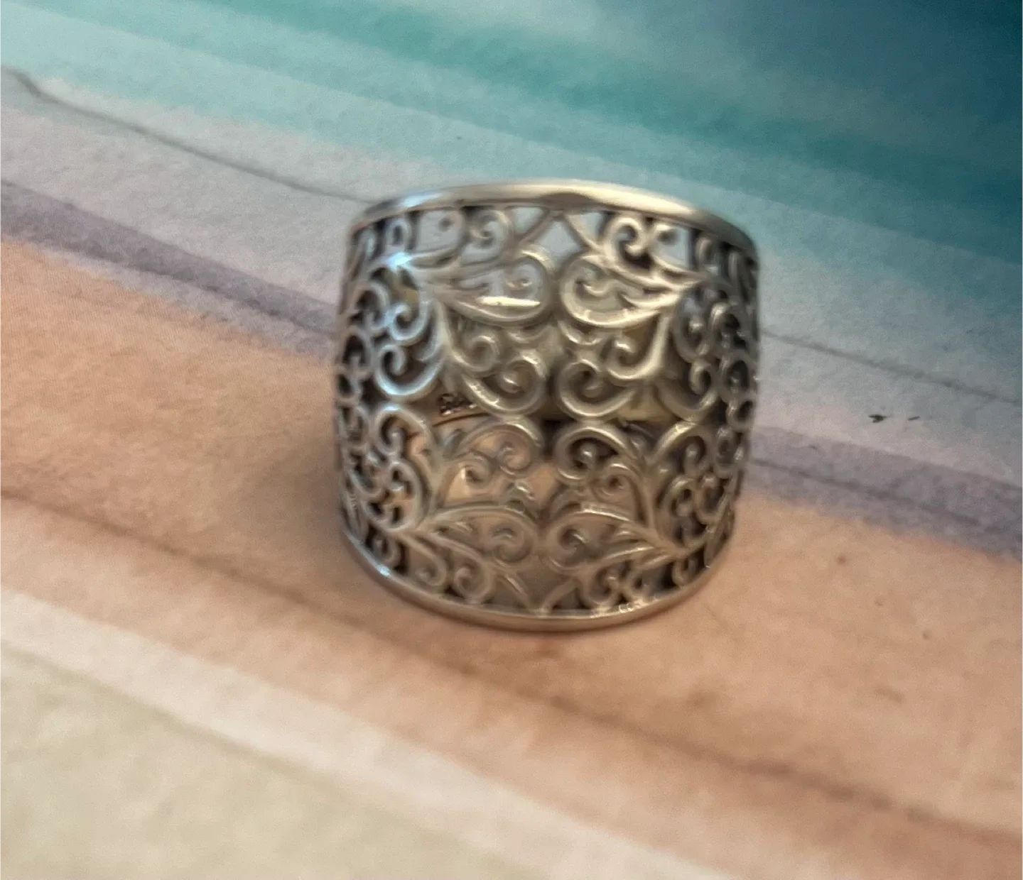 Silver filigree ring (stamped 925) image indicator(4)