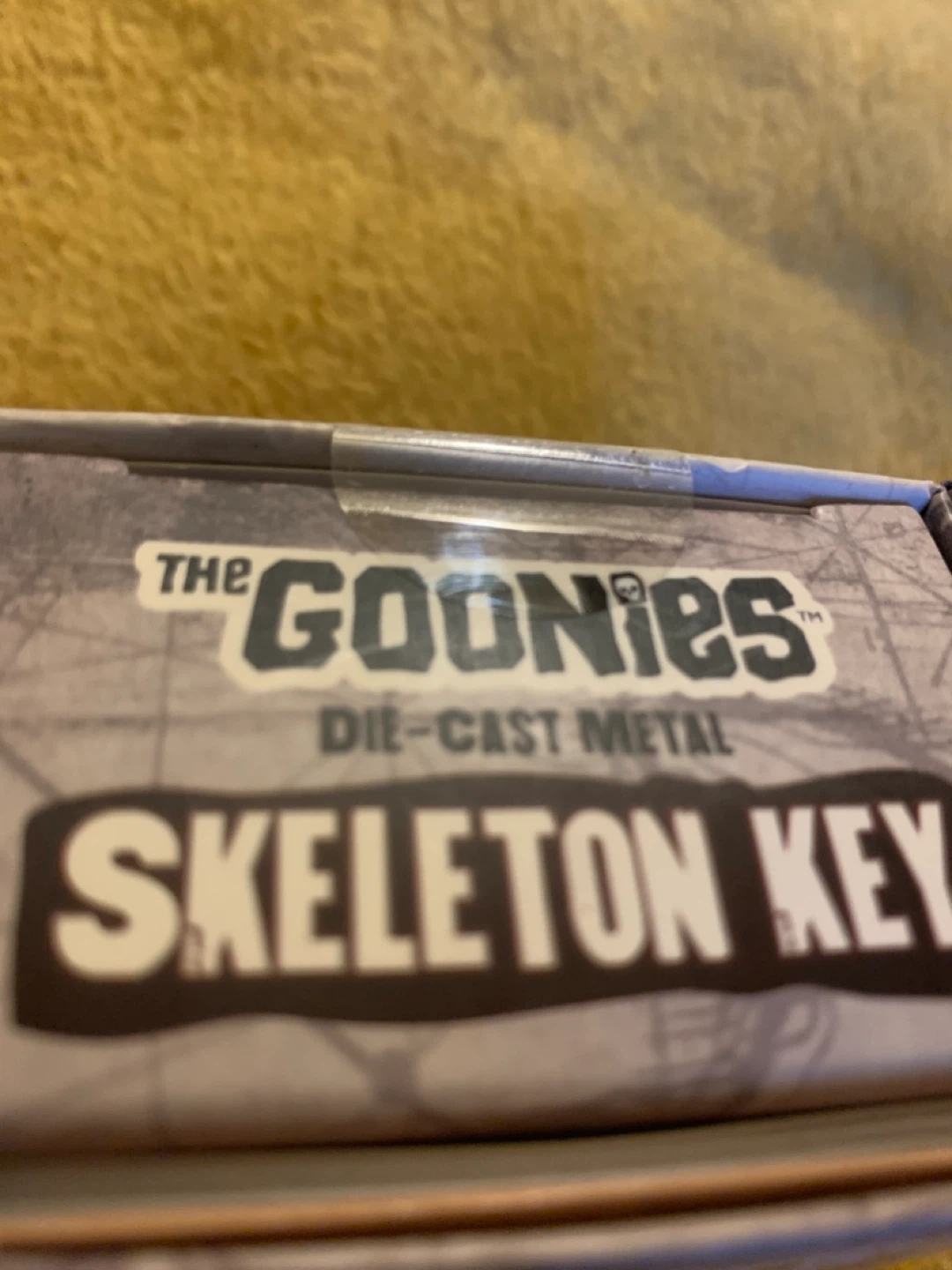 The Goonies Die-Cast Metal Skeleton Key - New in Box! - photo 4