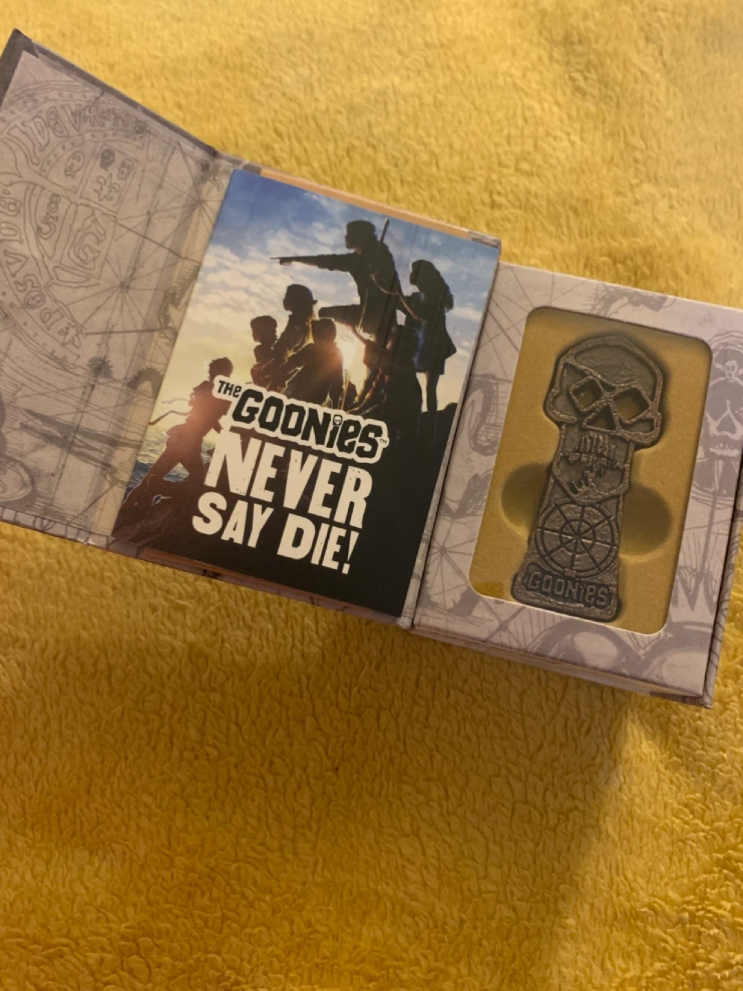 The Goonies Die-Cast Metal Skeleton Key - New in Box! - photo 2