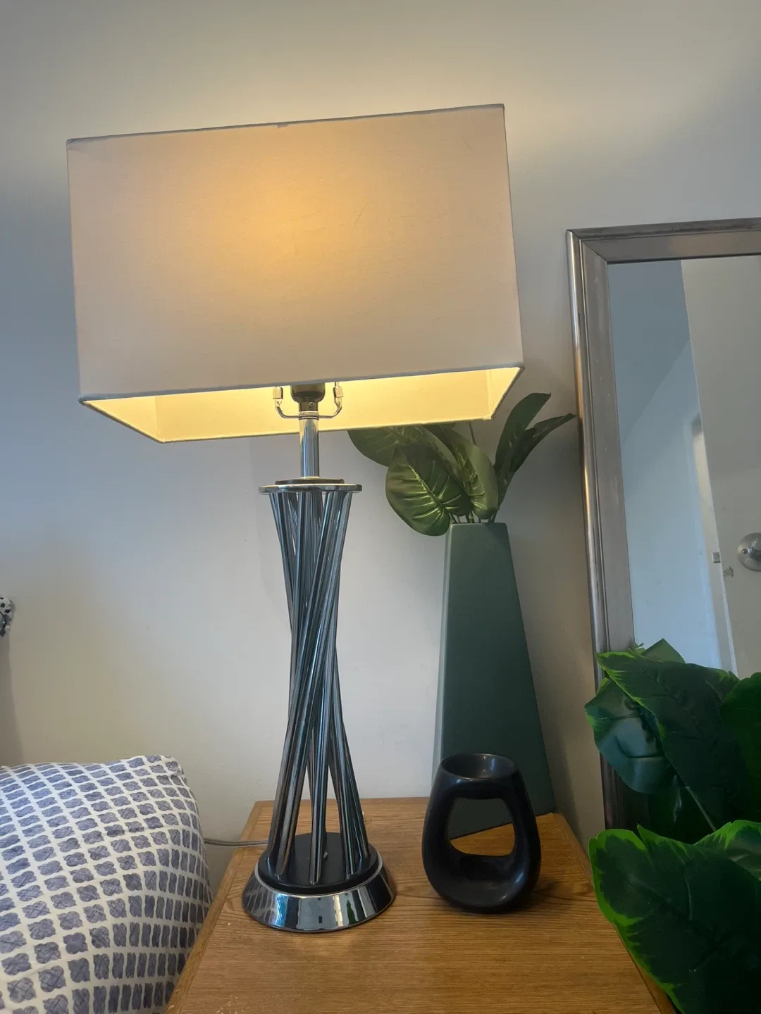 Modern Table Lamp with Rectangular Shade