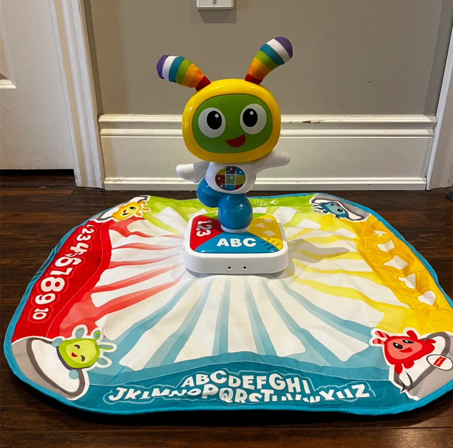 Fisher-Price 2-in-1 Like a Pro Activity Center image indicator(2)