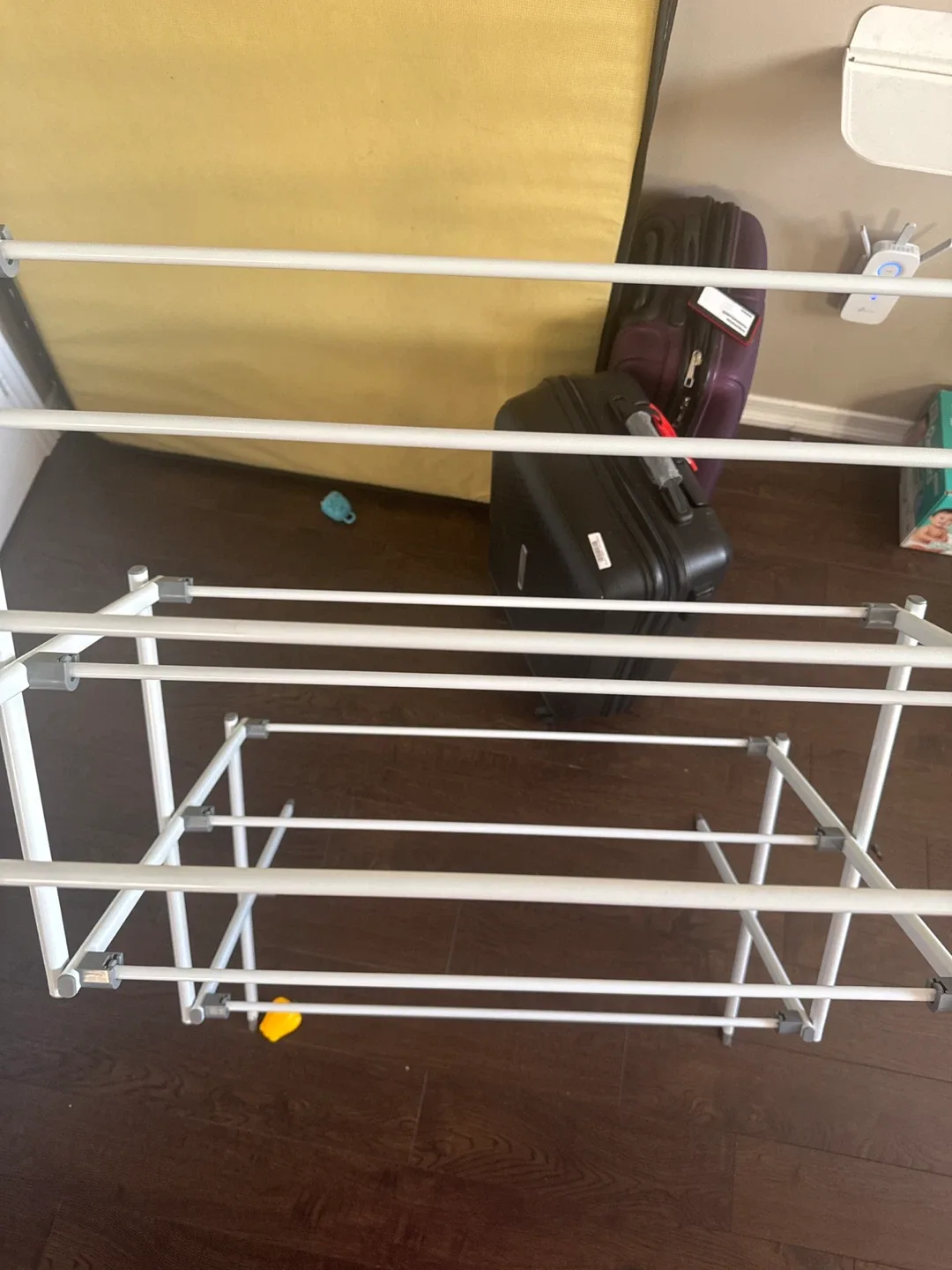 White Foldable Clothes Drying Rack image indicator(3)