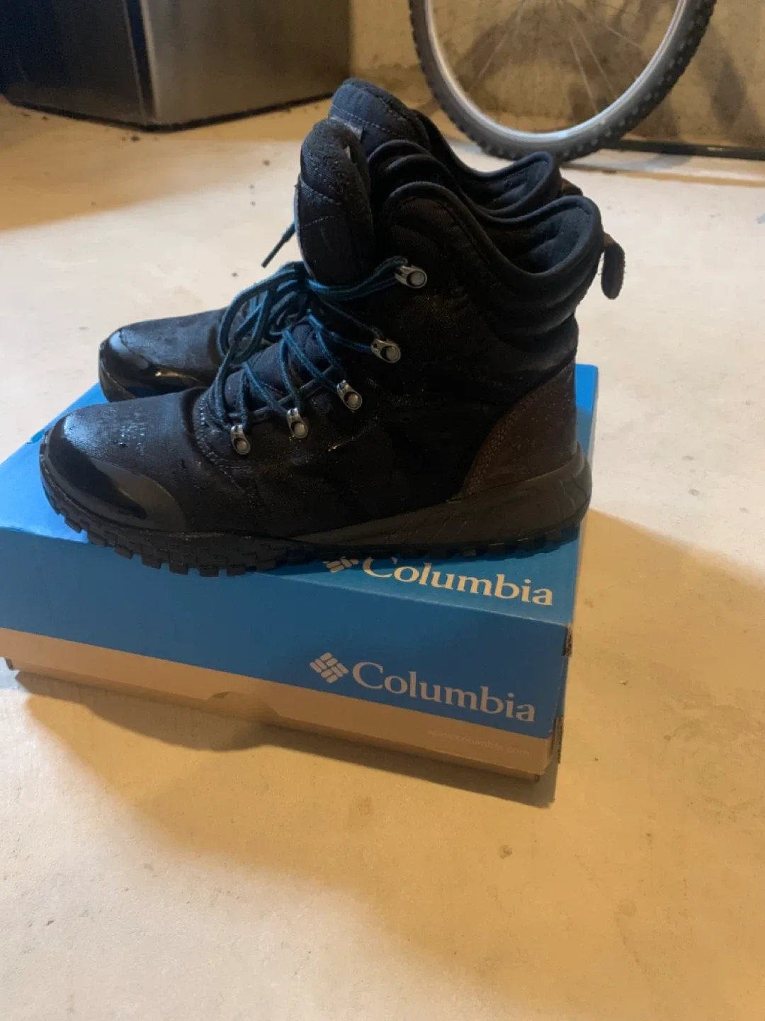 Columbia Fairbanks Omni-Heat Men's Boots - Size 9.5 image indicator(3)