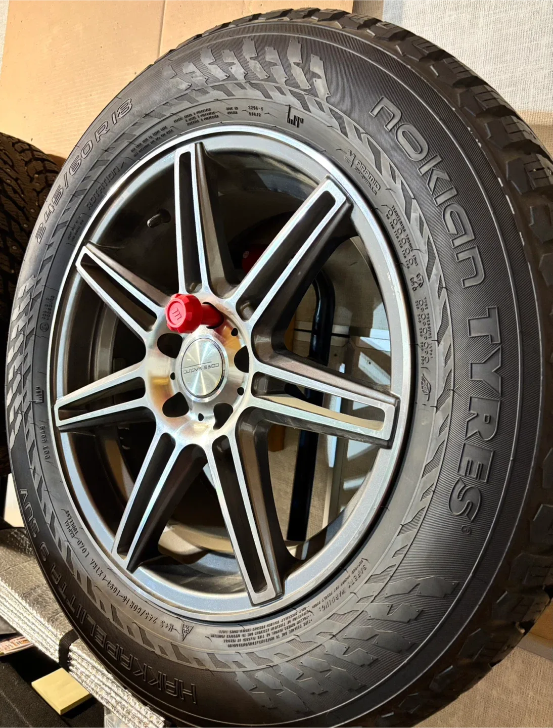 Nokian Hakkapeliitta SUV 3 245/60R18 Winter Tires image indicator(4)